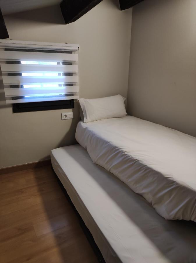 3 Atic Acollidor Al Centre De - Aptgarbi Apartamento Vic